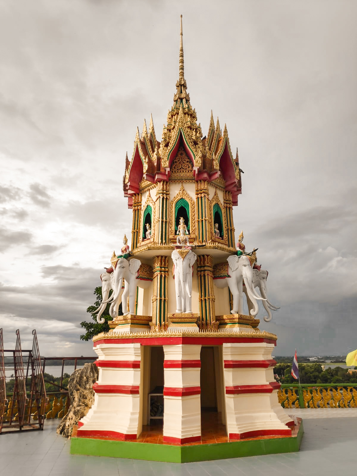 Wat-Tham-Suea-Kanchanaburi-Thailand