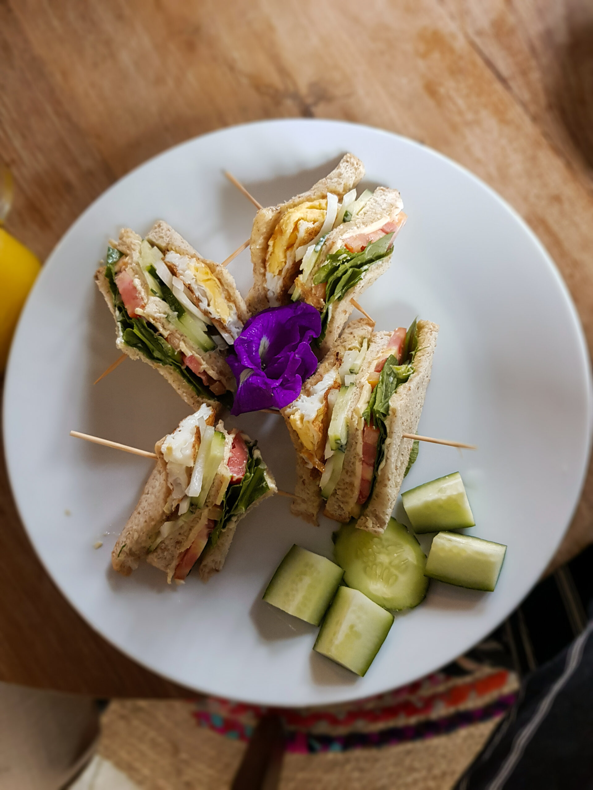 Sweet & Salty Café, Pai, Voedselvergiftiging